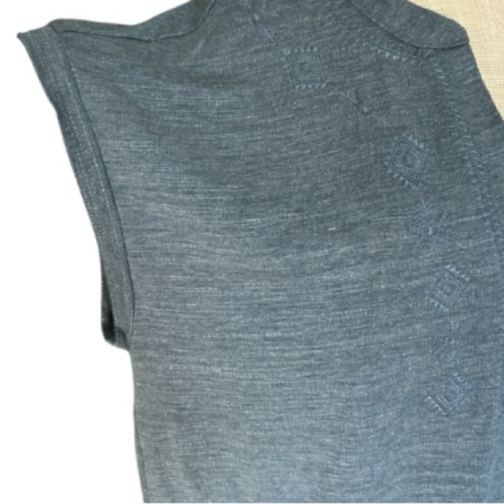 Cable & Gauge Soft Blue Embroidered Textured V-Neck Short Capped Sleeves size 1X - Picture 4 of 16
